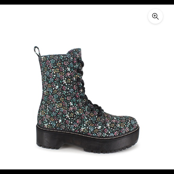 Portland Boot Company Black Floral Lace Up Boots NIB Size 8 - Picture 2 of 3